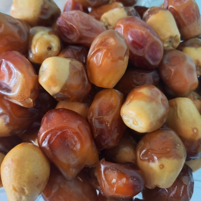 قیمت و خرید خرما زاهدی نیمه خشک – اوز مارکت